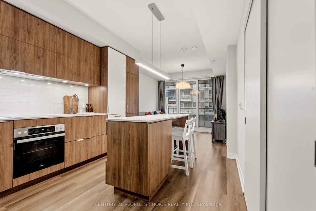 Photo of 15 Lower Jarvis Street #817, Toronto, ON M5E 1R7 (MLS # C14093108)