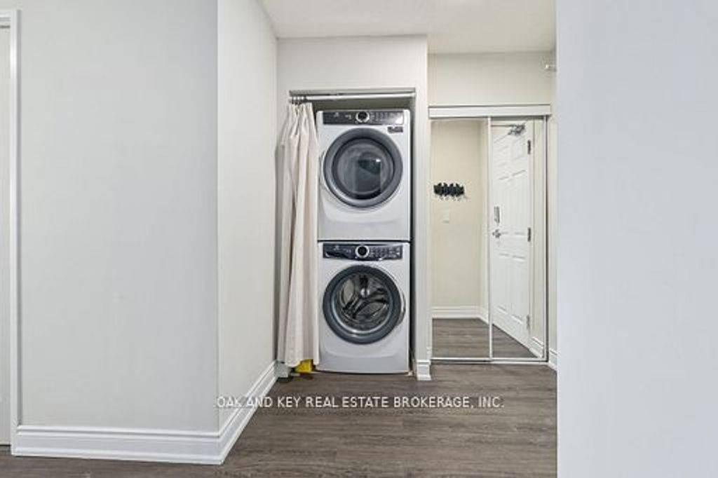 Photo of 245 Davisville Avenue #613, Toronto, ON M4S 3H4 (MLS # C13077470)