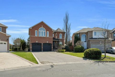 83 Klamath Court Vaughan ON L6A 2L7