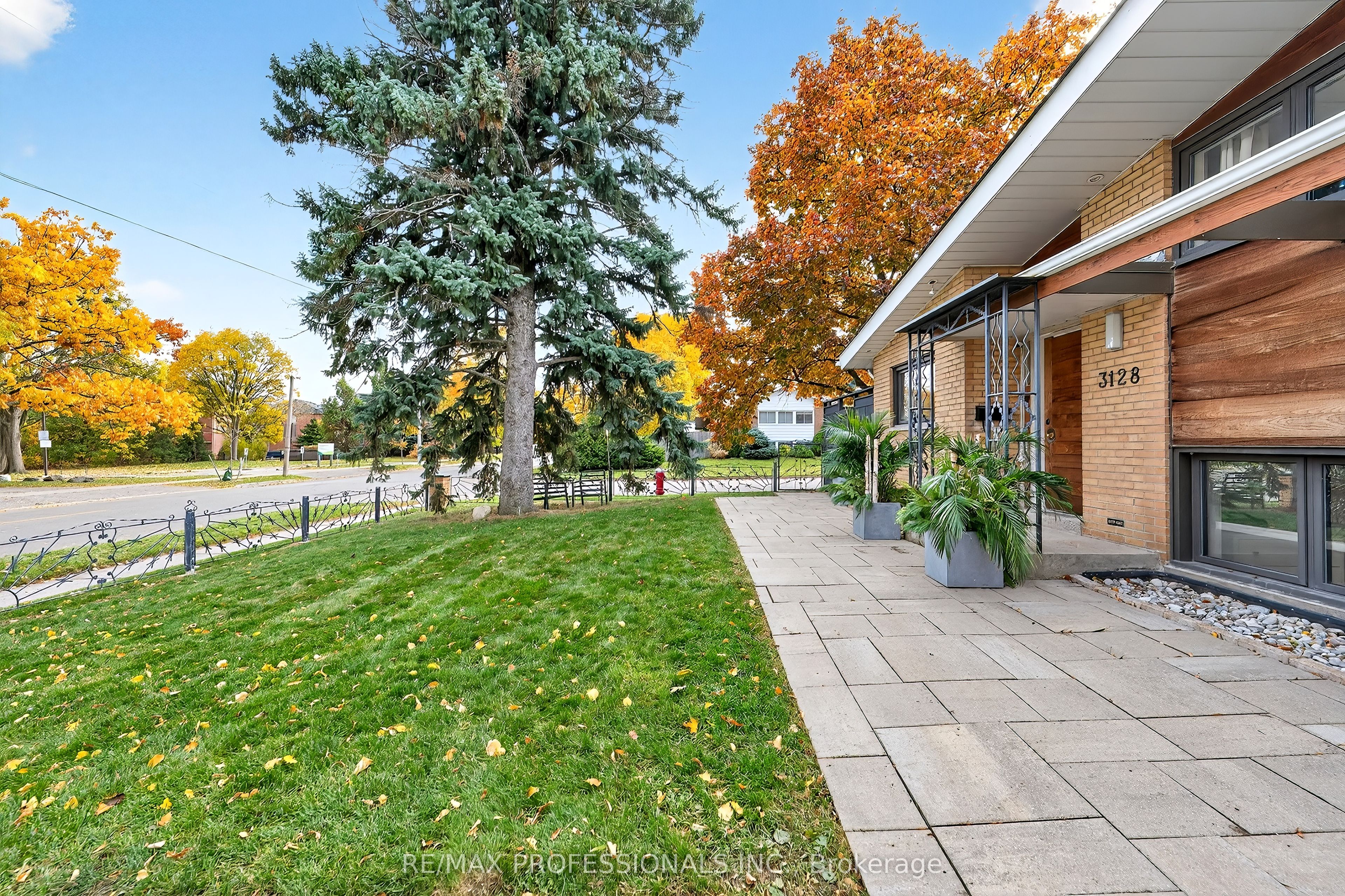 3128 Constitution Boulevard