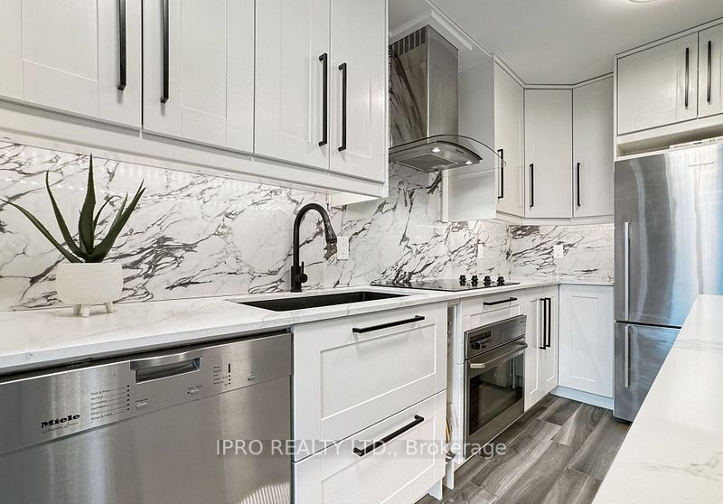 200 Manitoba Street 210