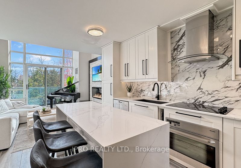 200 Manitoba Street 210