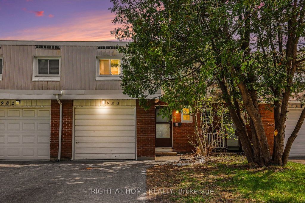 Photo of 980 Gulf Place #207, Overbrook - Castleheights and Area, ON K1K 3Y1 (MLS # X13104876)