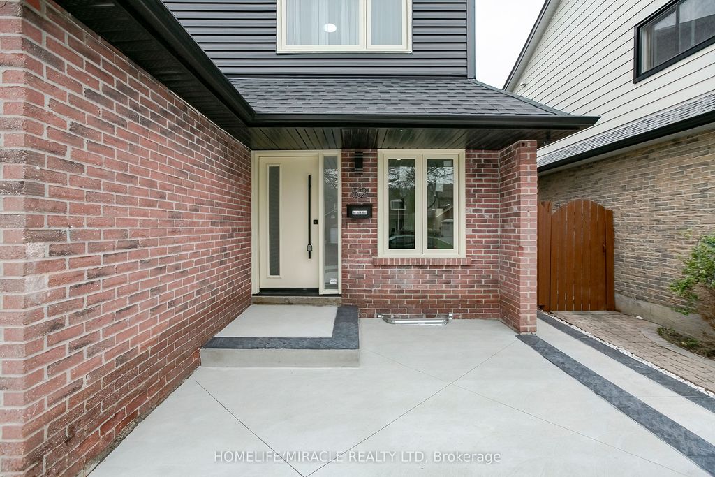 Photo of 52 Foxacre Row, Brampton, ON L6V 3P5 (MLS # W13094128)