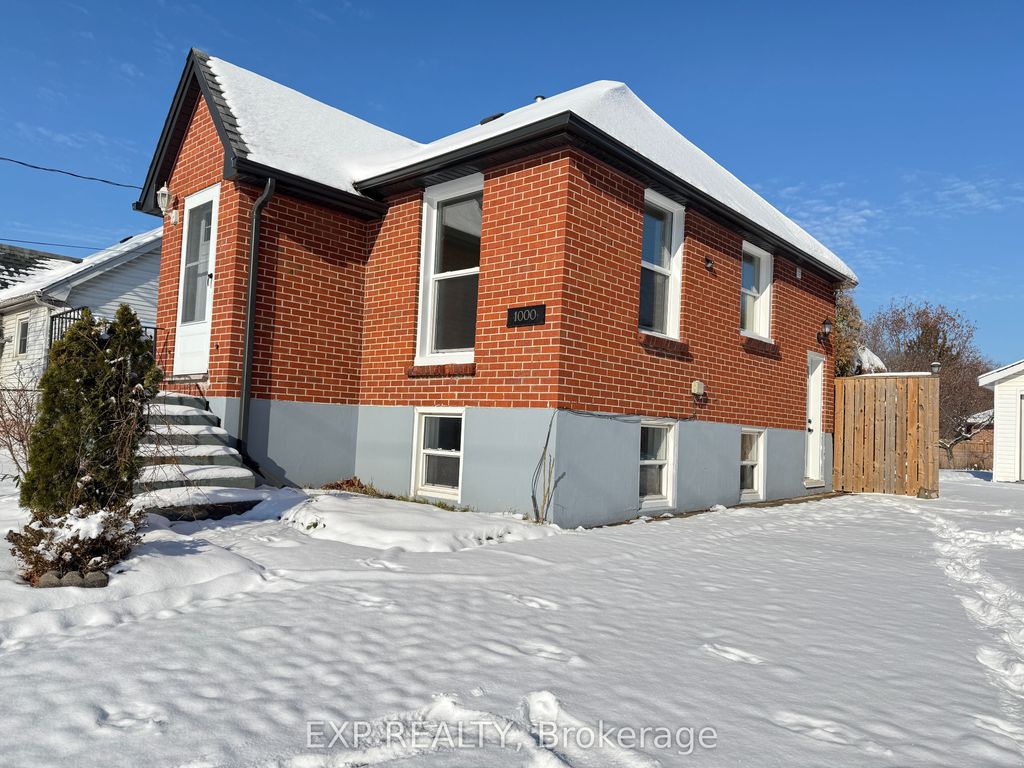 Photo of 1000 Hamilton Road, London East, ON N5W 1A5 (MLS # X12600130)