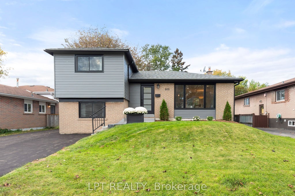 Photo of 868 Liverpool Road, Pickering, ON L1W 1S4 (MLS # E13886452)