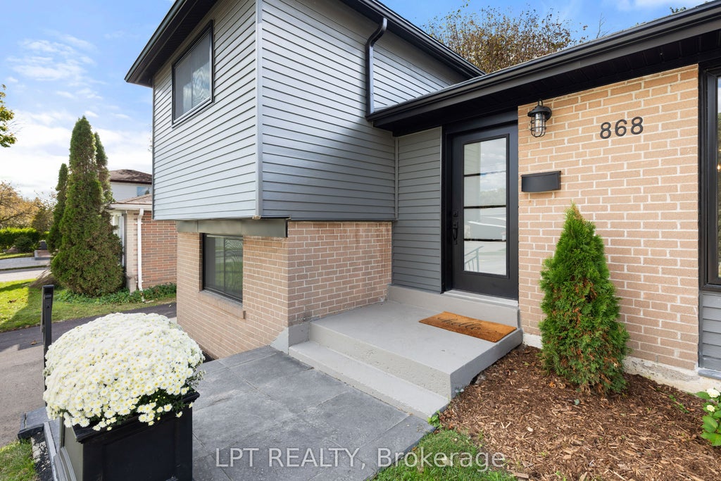 Photo of 868 Liverpool Road, Pickering, ON L1W 1S4 (MLS # E13886452)
