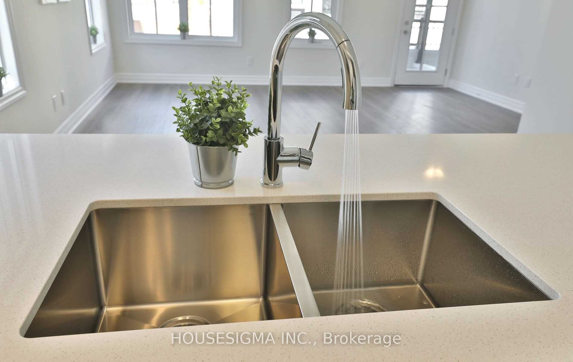 657 Cricklewood Drive 502