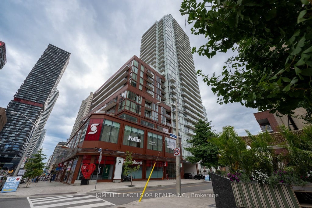 Photo of 33 Helendale Avenue #1410, Toronto, ON M4R 0A4 (MLS # C14109578)