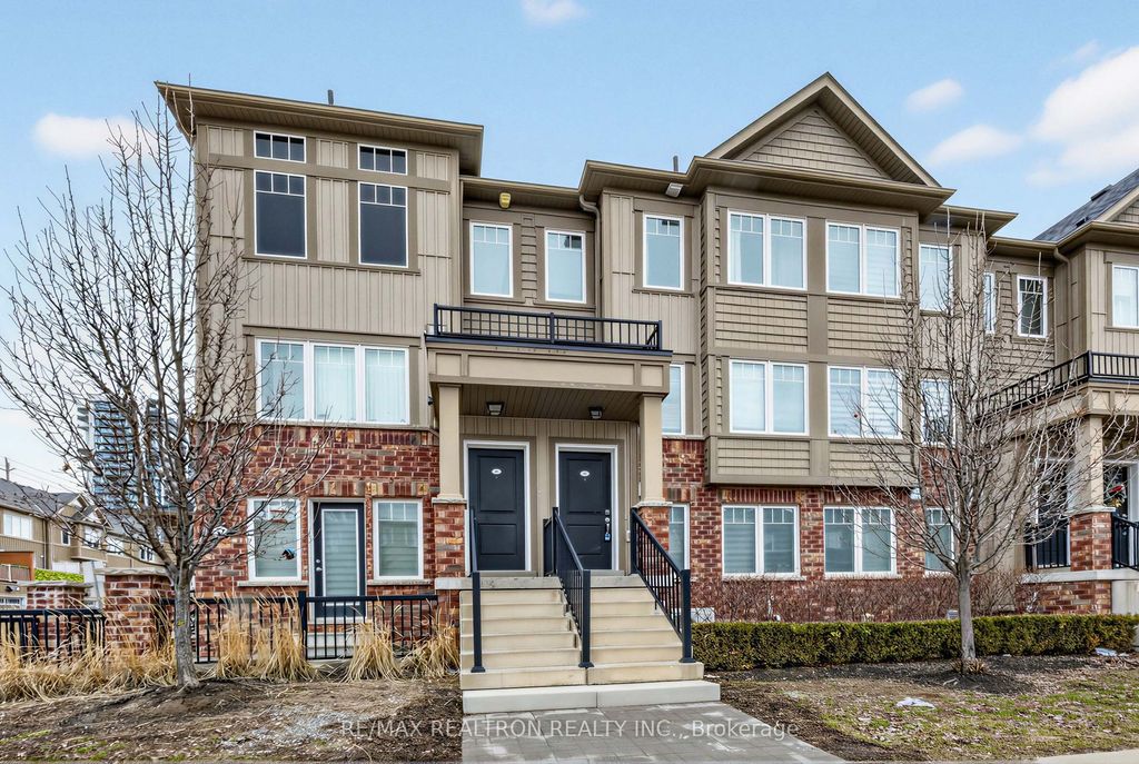 Photo of 2500 Hill Rise Court #35, Oshawa, ON L1L 0W2 (MLS # E13075942)