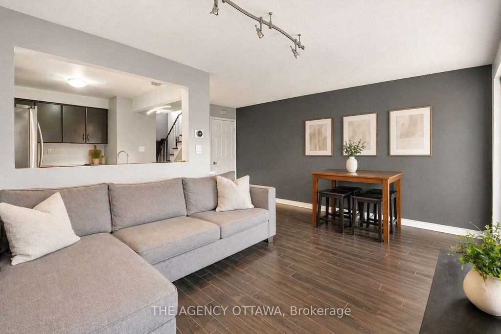 Photo of 10 Collins Crescent #9, Brampton, ON L6V 3M9 (MLS # W13032308)