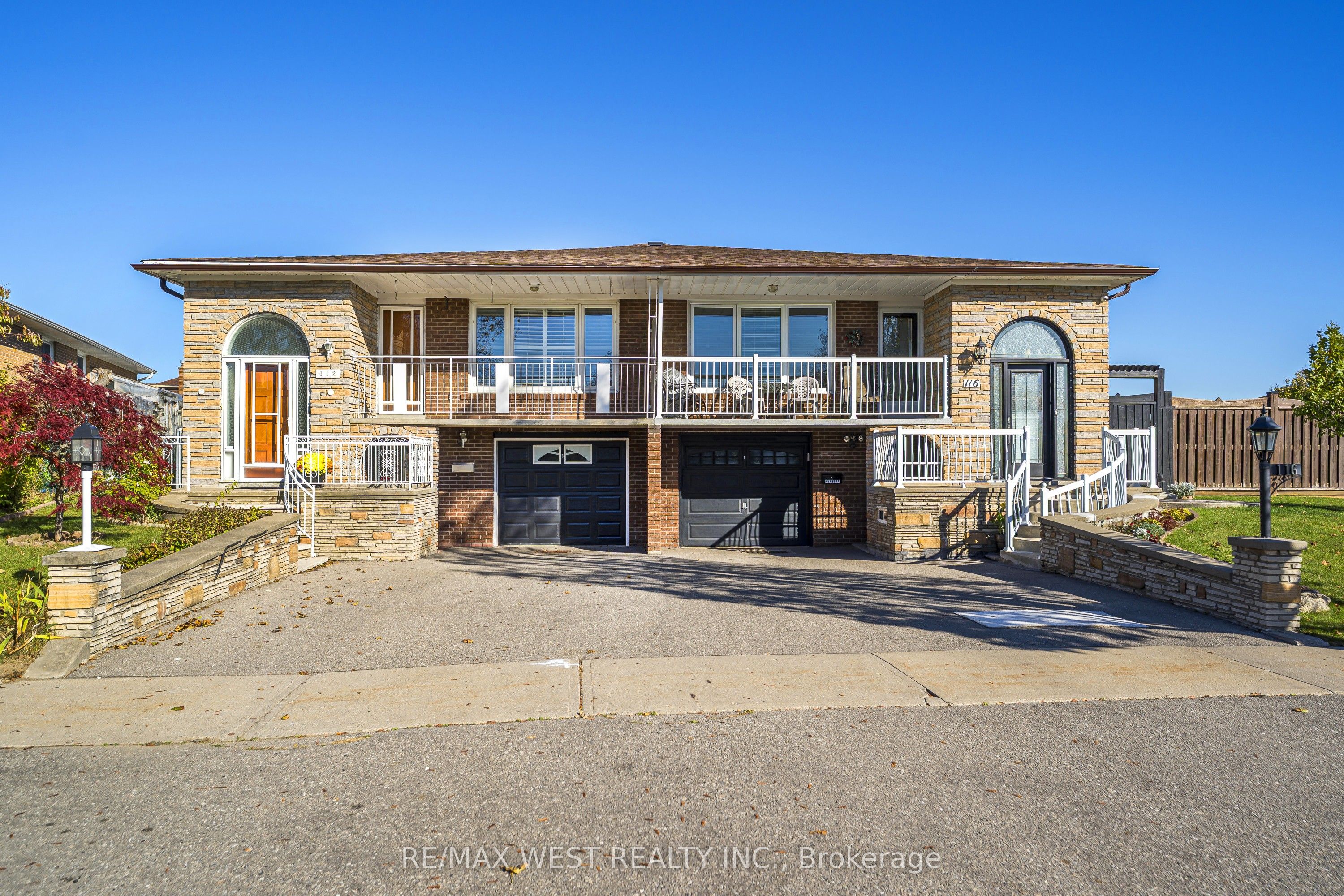112 Harris Crescent