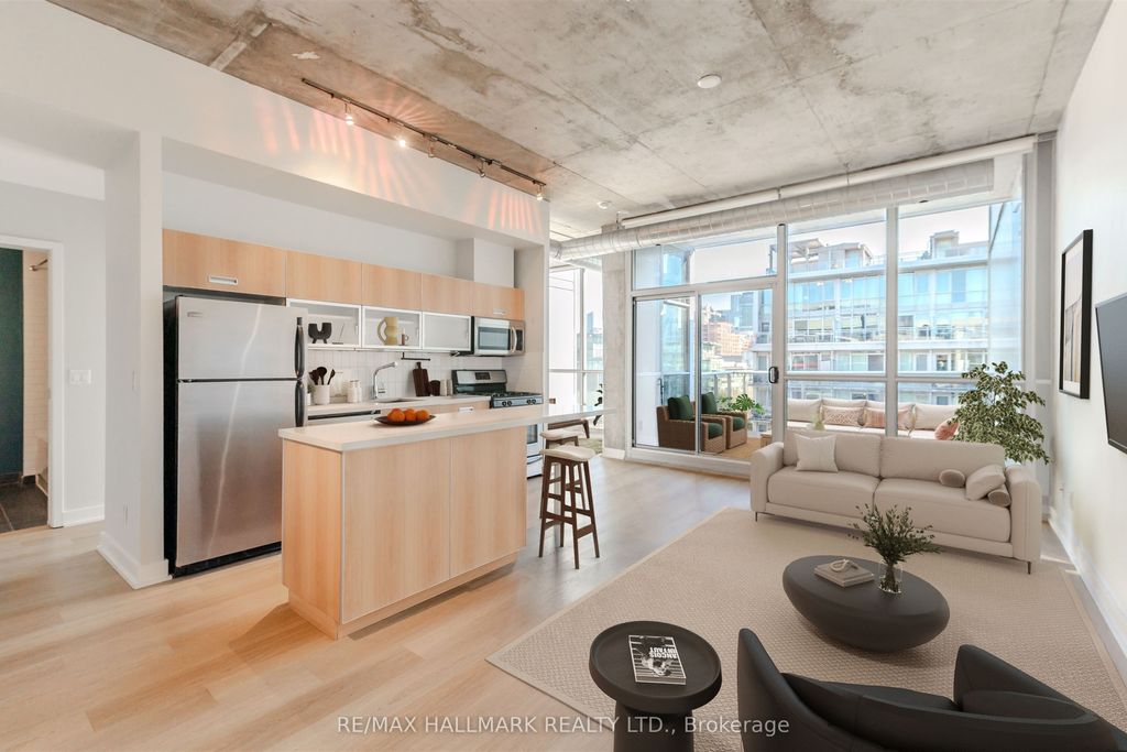 Photo of 60 Bathurst Street #910, Toronto, ON M5V 2P4 (MLS # C12449985)