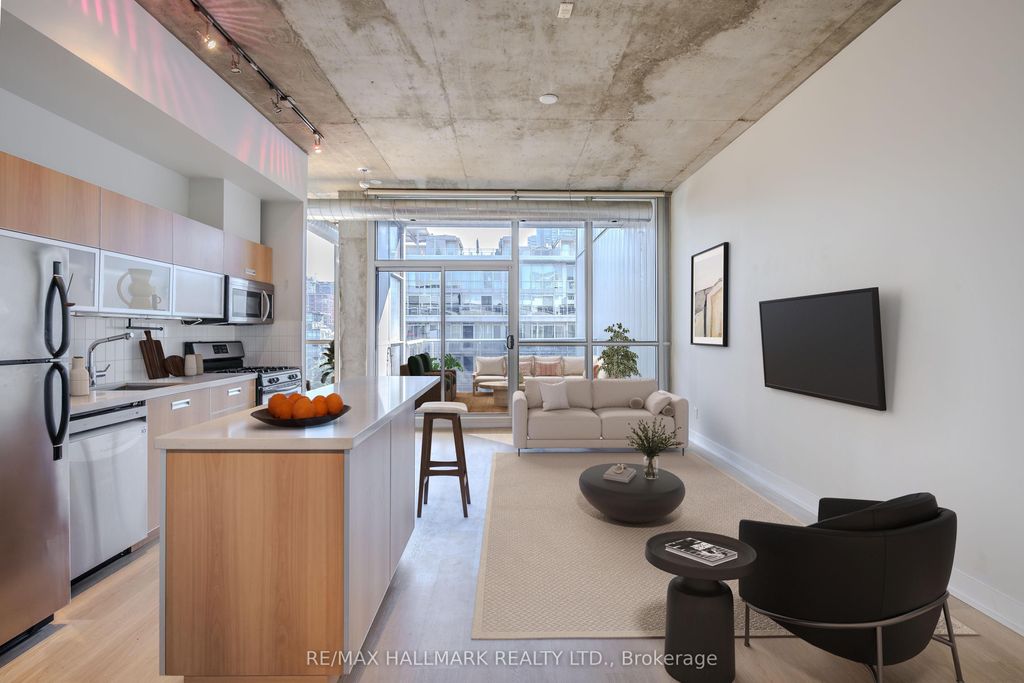 Photo of 60 Bathurst Street #910, Toronto, ON M5V 2P4 (MLS # C12449985)