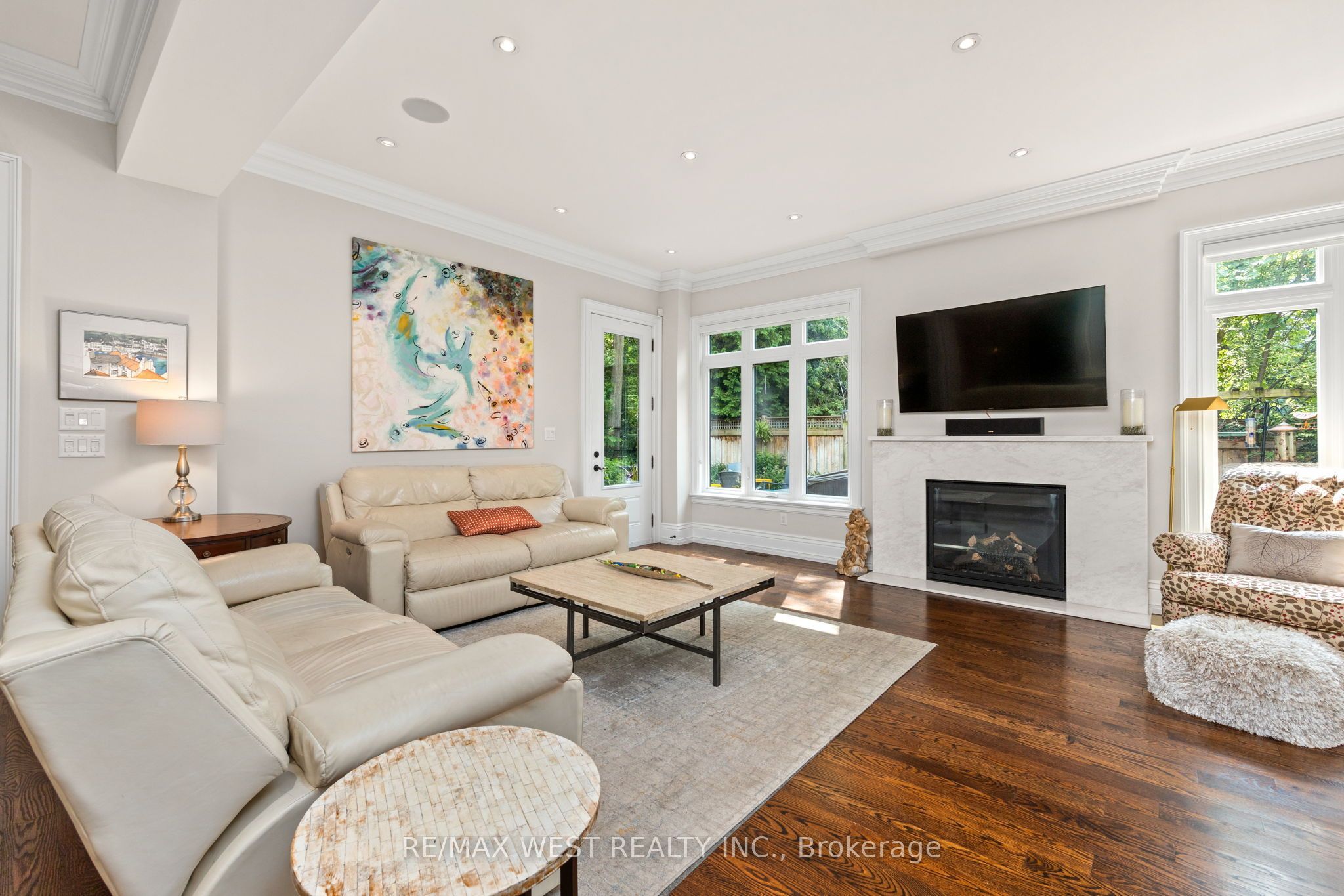 92 Pinetree Way