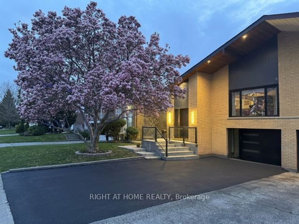 Photo of 2814 Windjammer Road, Mississauga, ON L5L 1T7 (MLS # W12826670)