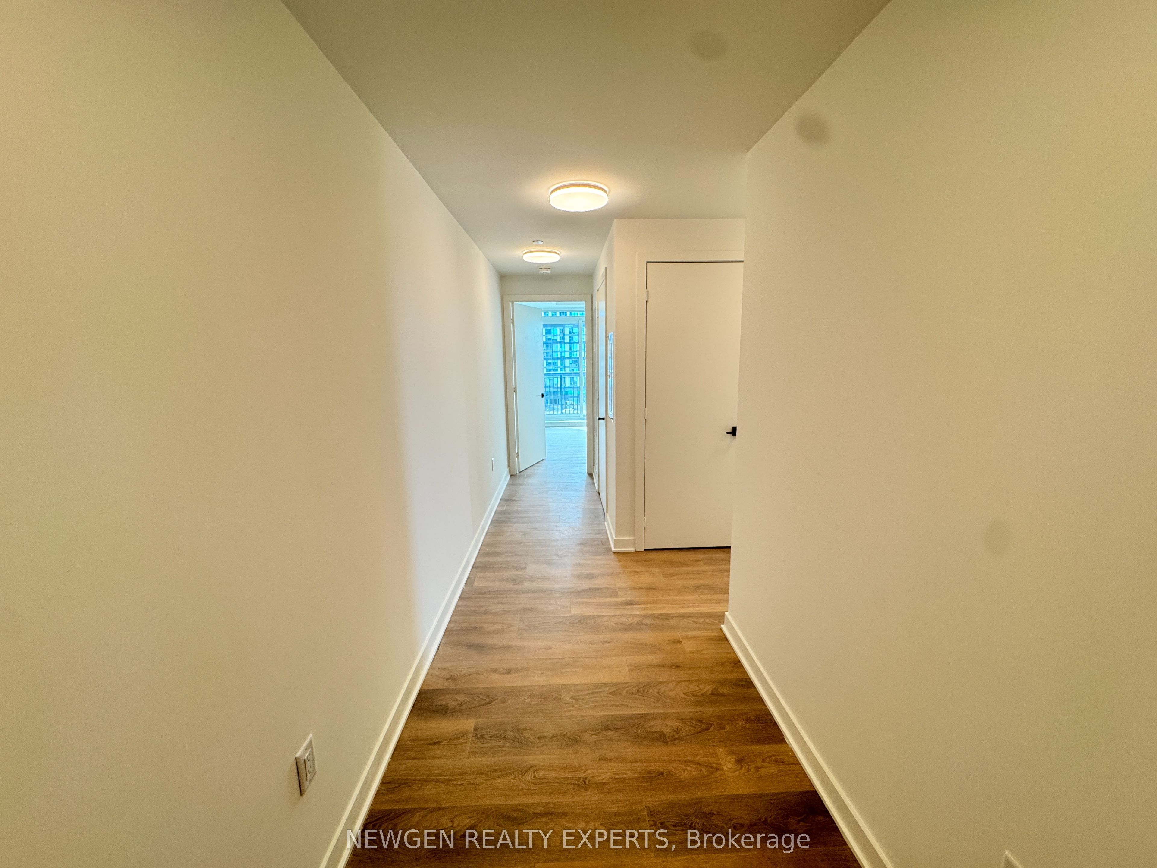 1185 Dupont Street 414