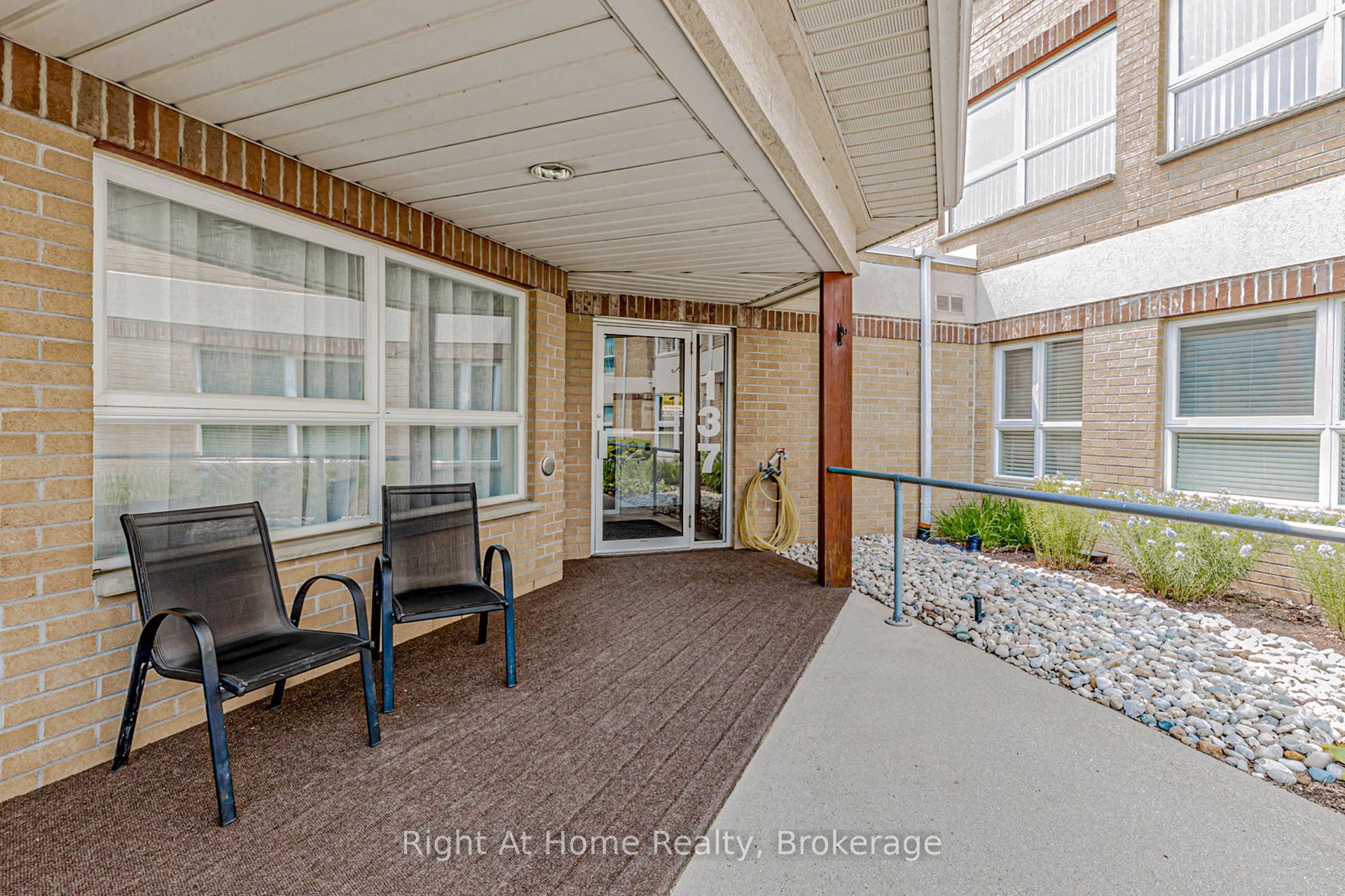 137 Martin Street 106