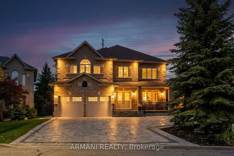 42 St Michele Place Vaughan ON L4H 2H8