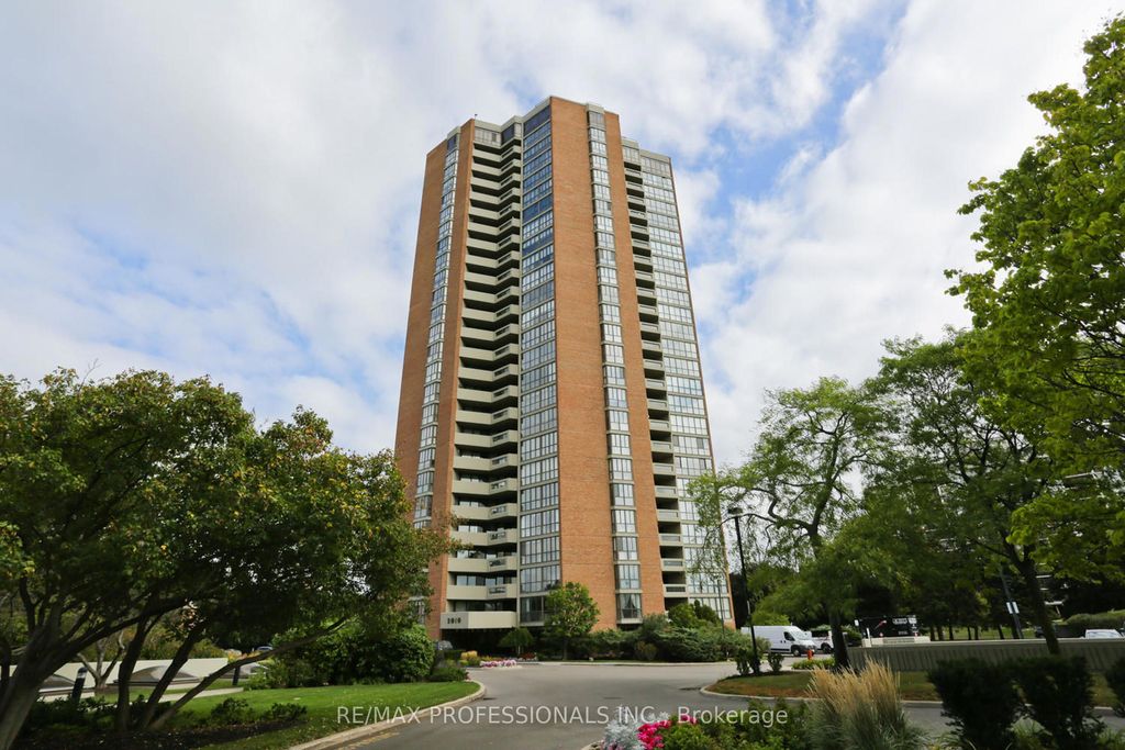 Photo of 2010 Islington Avenue #1806, Toronto, ON M9P 3S8 (MLS # W12937434)