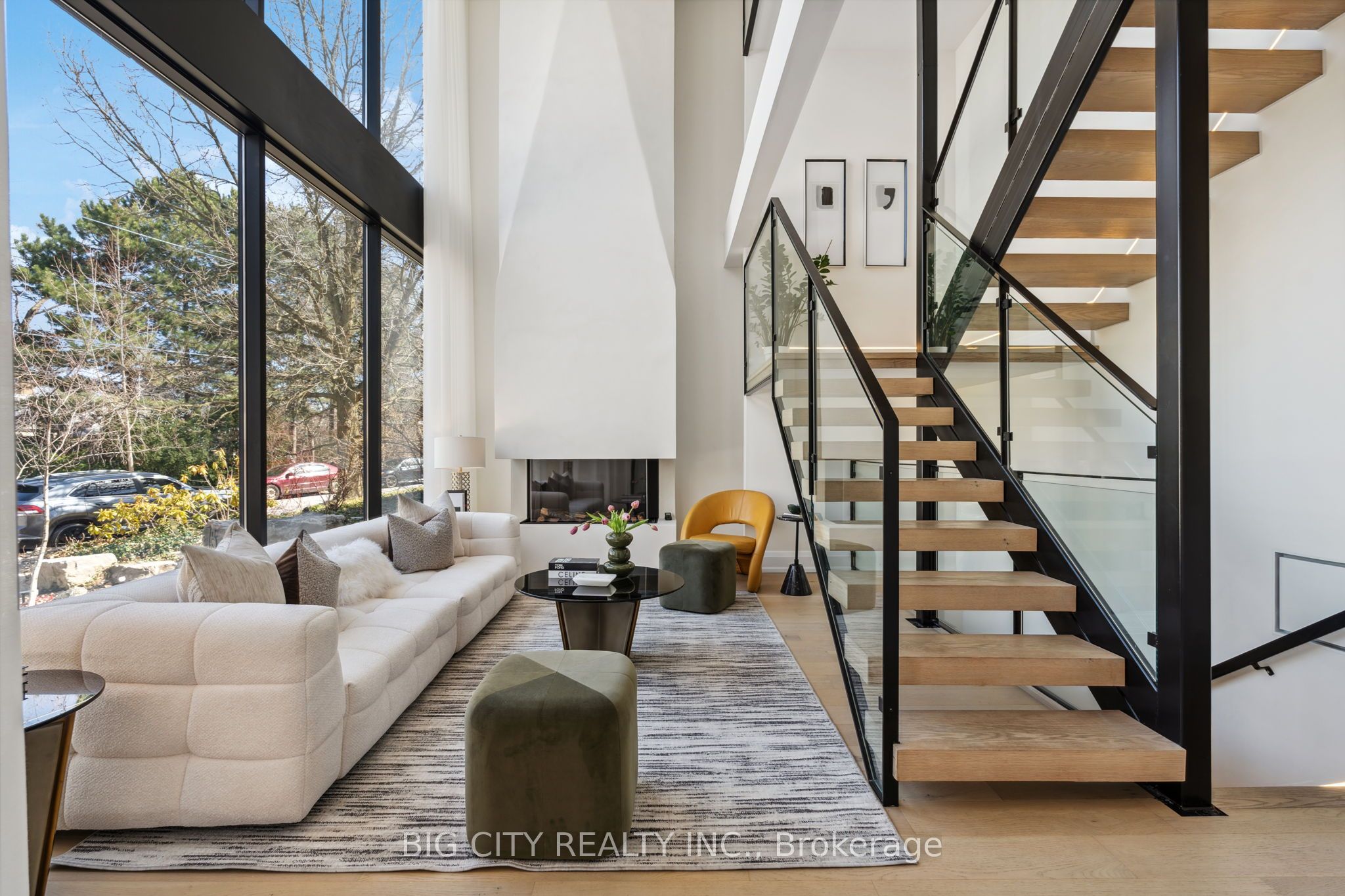 75 Lawrence Crescent