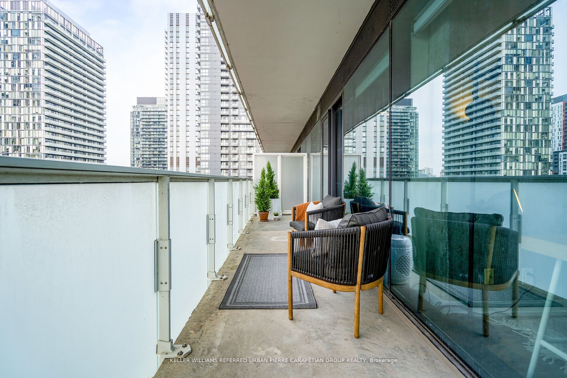 11 Charlotte Street 2004