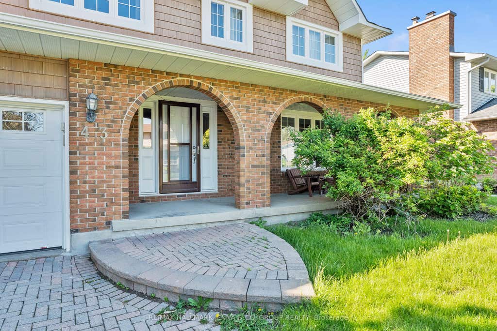 Photo of 43 Elke Drive, Barrhaven, ON K2J 2B9 (MLS # X13203084)