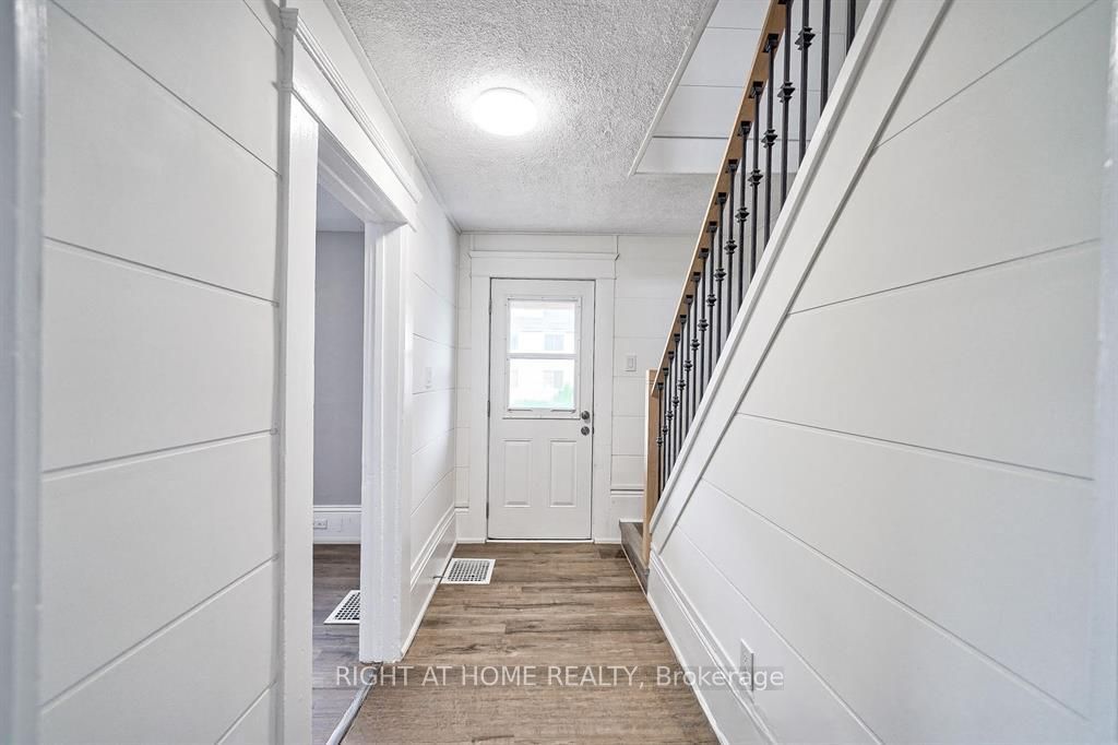 Photo of 15 Asher Street, Welland, ON L3B 4H9 (MLS # X13886652)