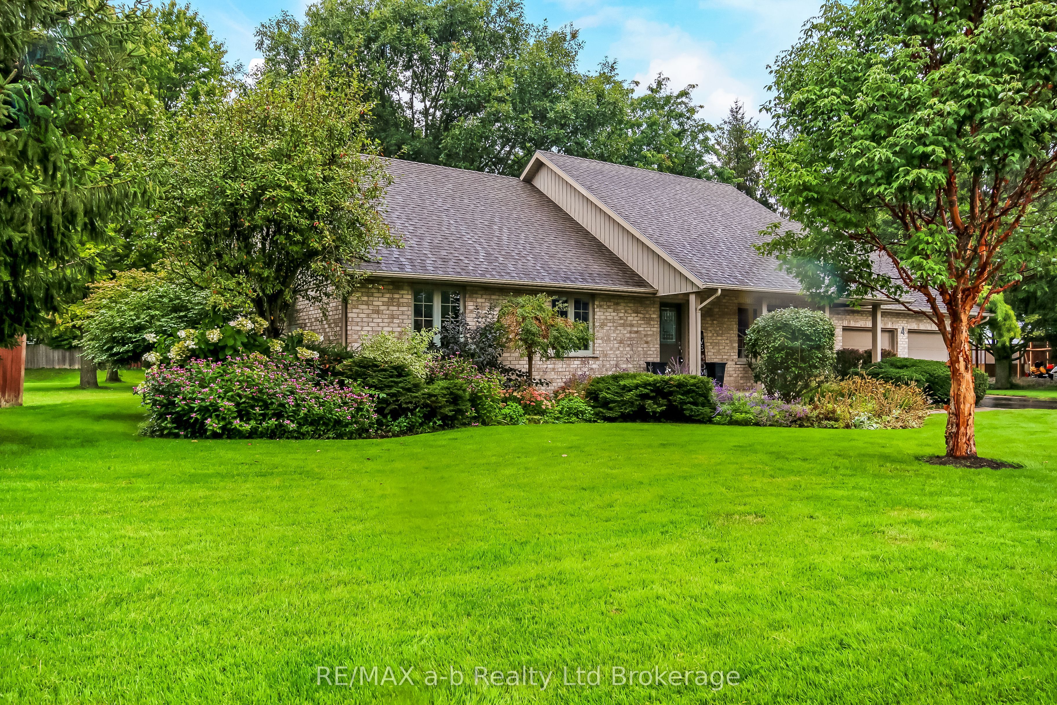 4 Otterview Drive