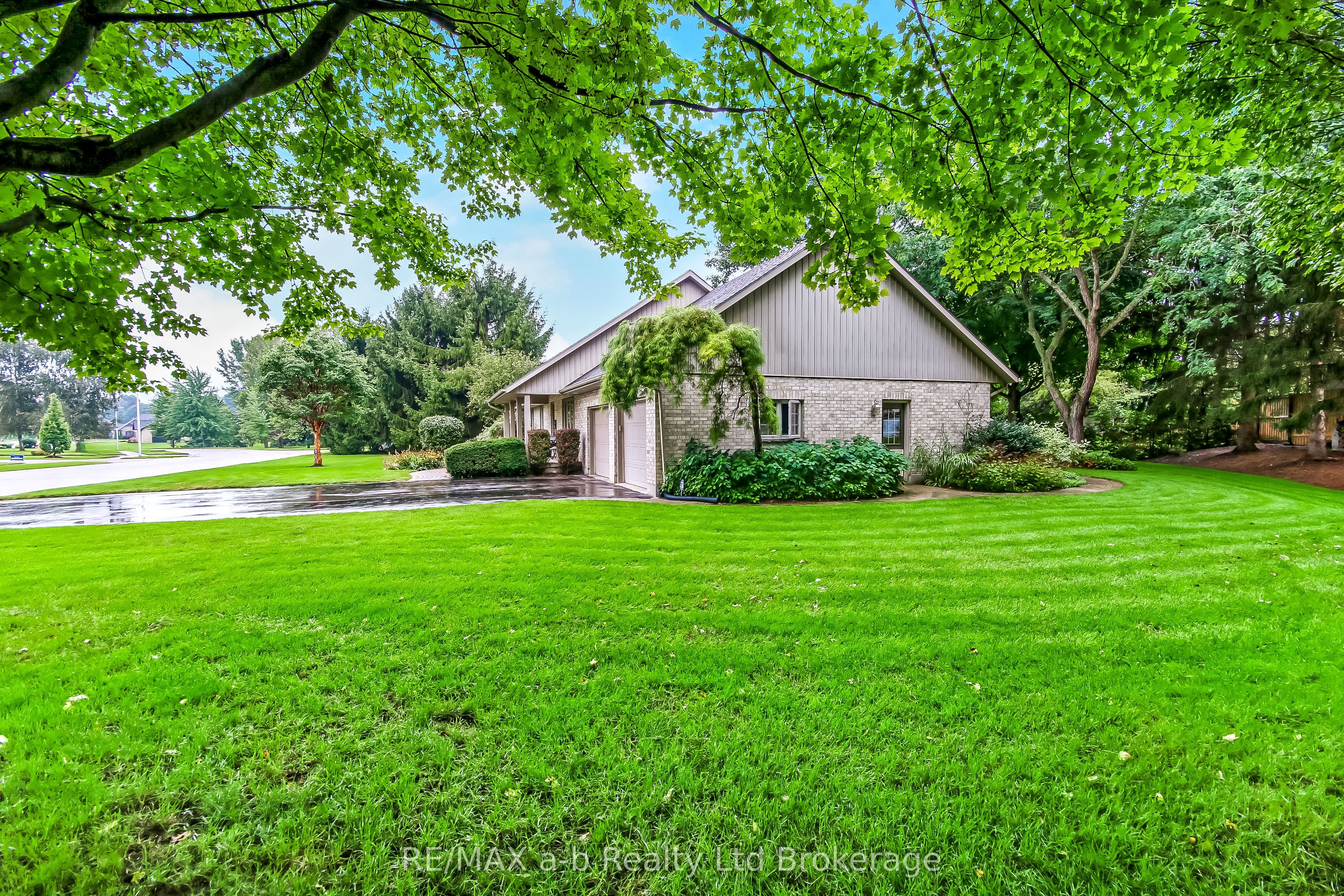4 Otterview Drive