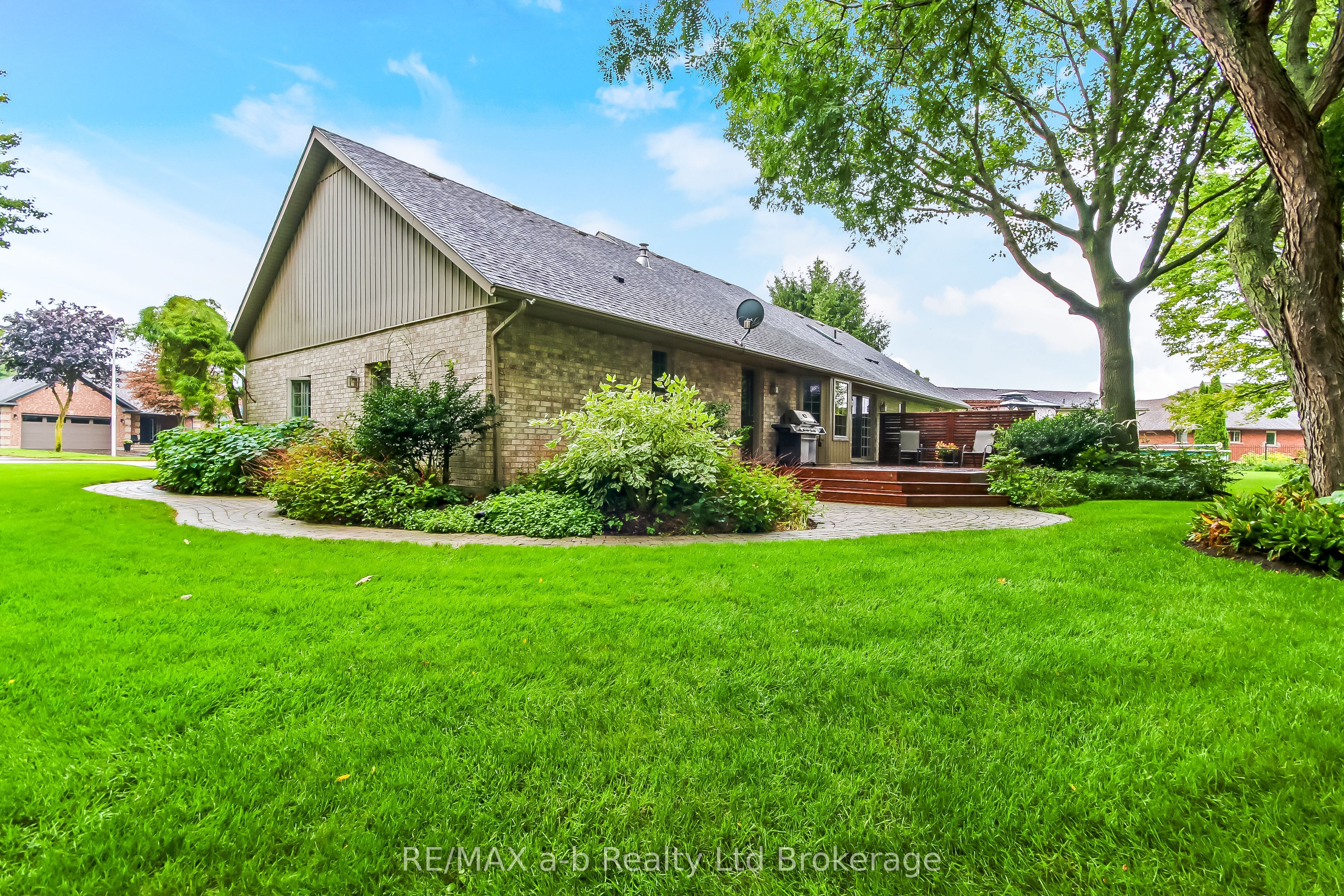 4 Otterview Drive