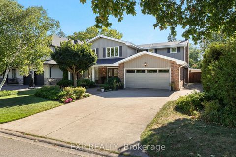 Photo of 226 Shoreacres Road, Burlington, ON L7L 2H2 (MLS # W12472510)