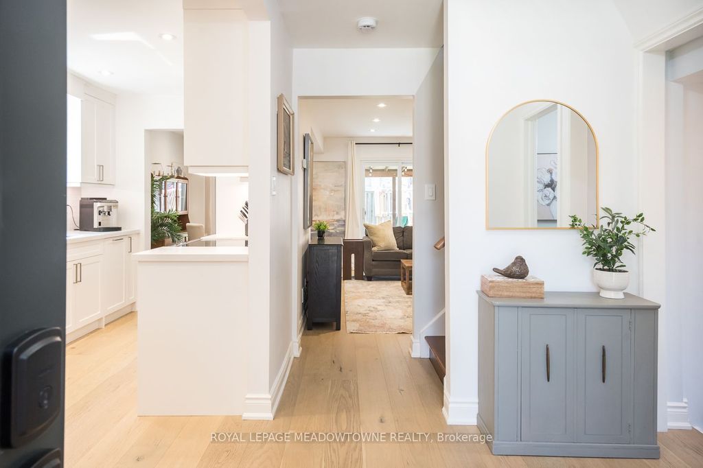 Photo of 517 Beaver Court, Milton, ON L9T 4A7 (MLS # W13041822)