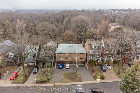 176/178 Balsam Avenue Toronto ON M4E 3C1