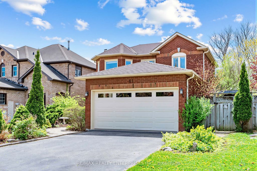 Photo of 41 Killaloe Crescent, Halton Hills, ON L7G 5N2 (MLS # W13122572)