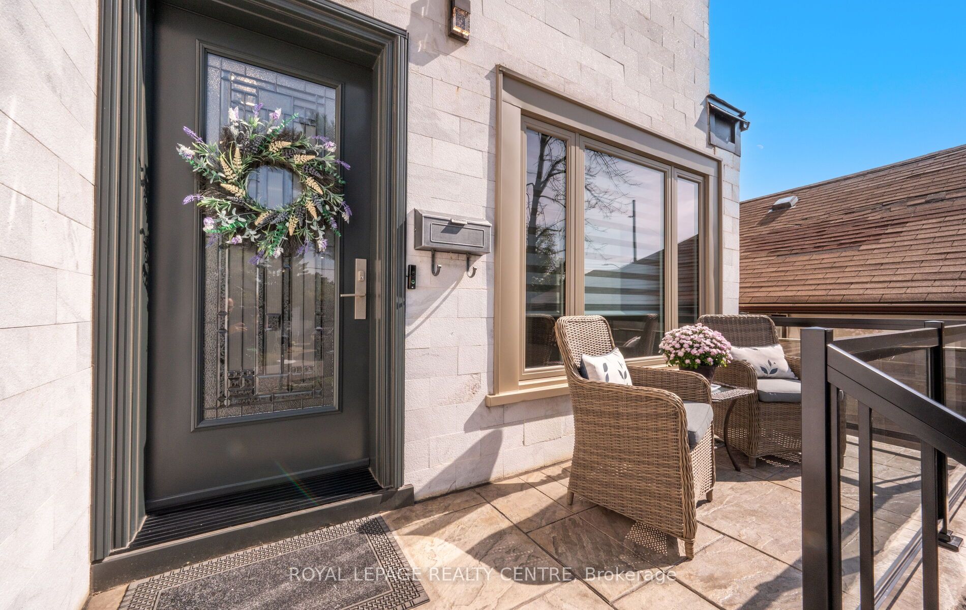 1071 Westmount Avenue