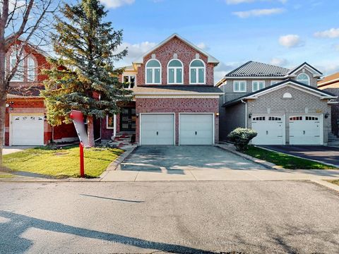 5591 Loonlake Avenue Mississauga ON L5V 2E2