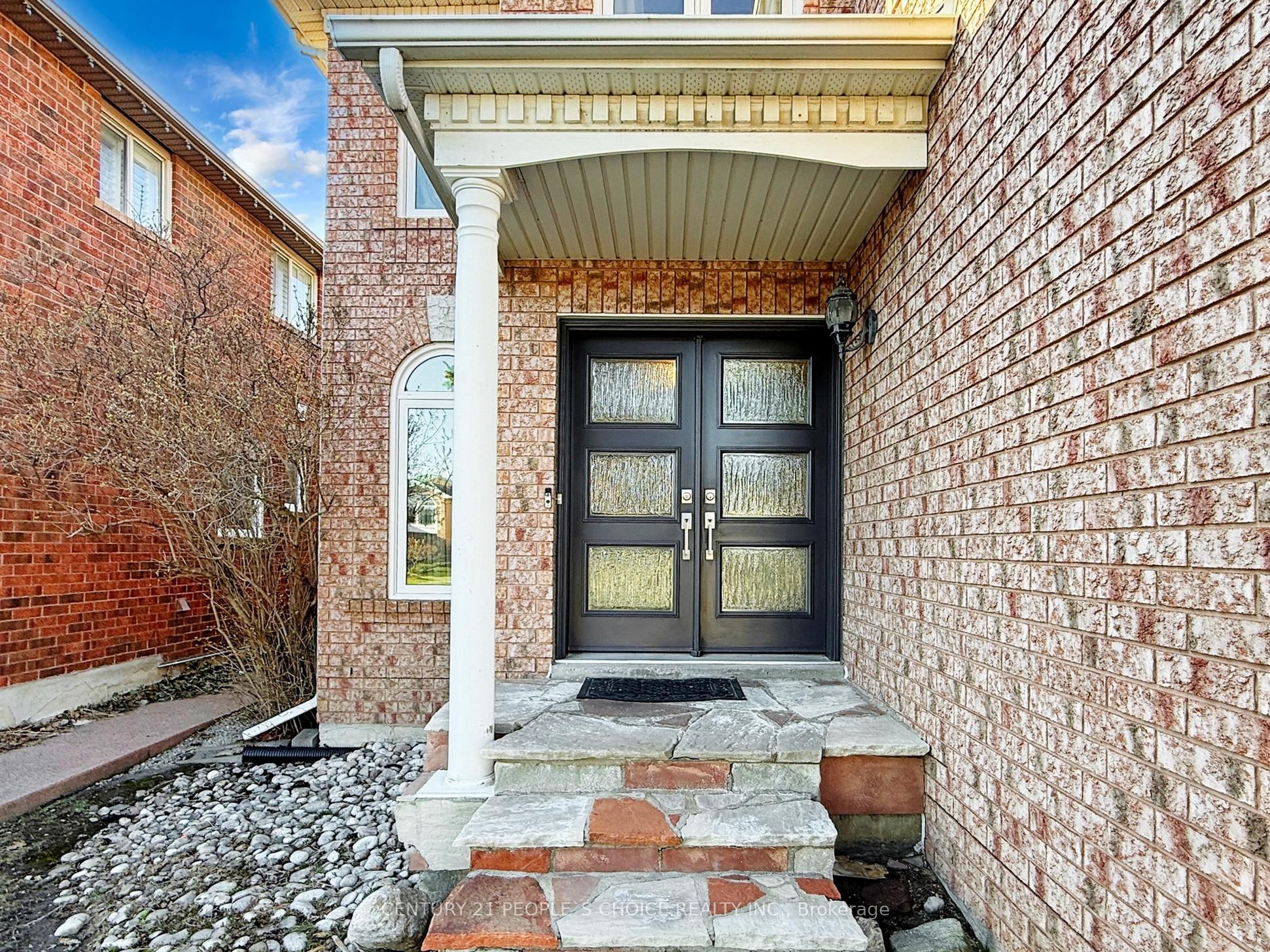 5591 Loonlake Avenue