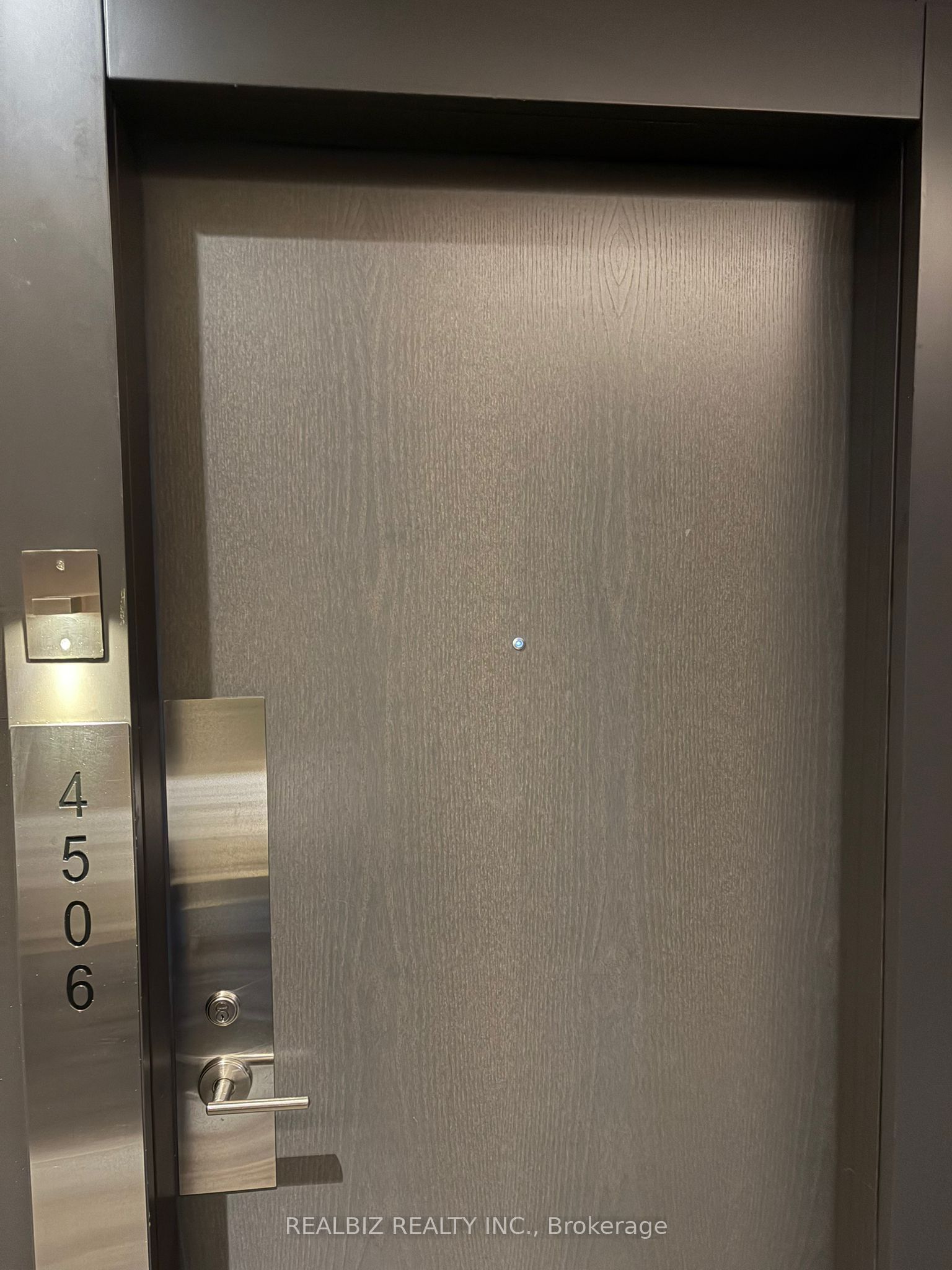 88 Scott Street 4506