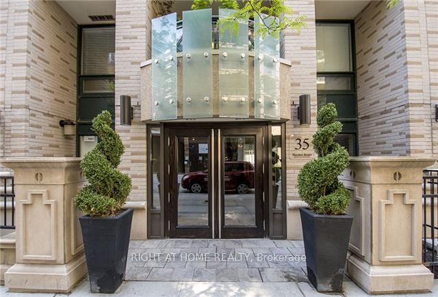 Photo of 35 Hayden Street #1606, Toronto, ON M4Y 3C3 (MLS # C13884732)