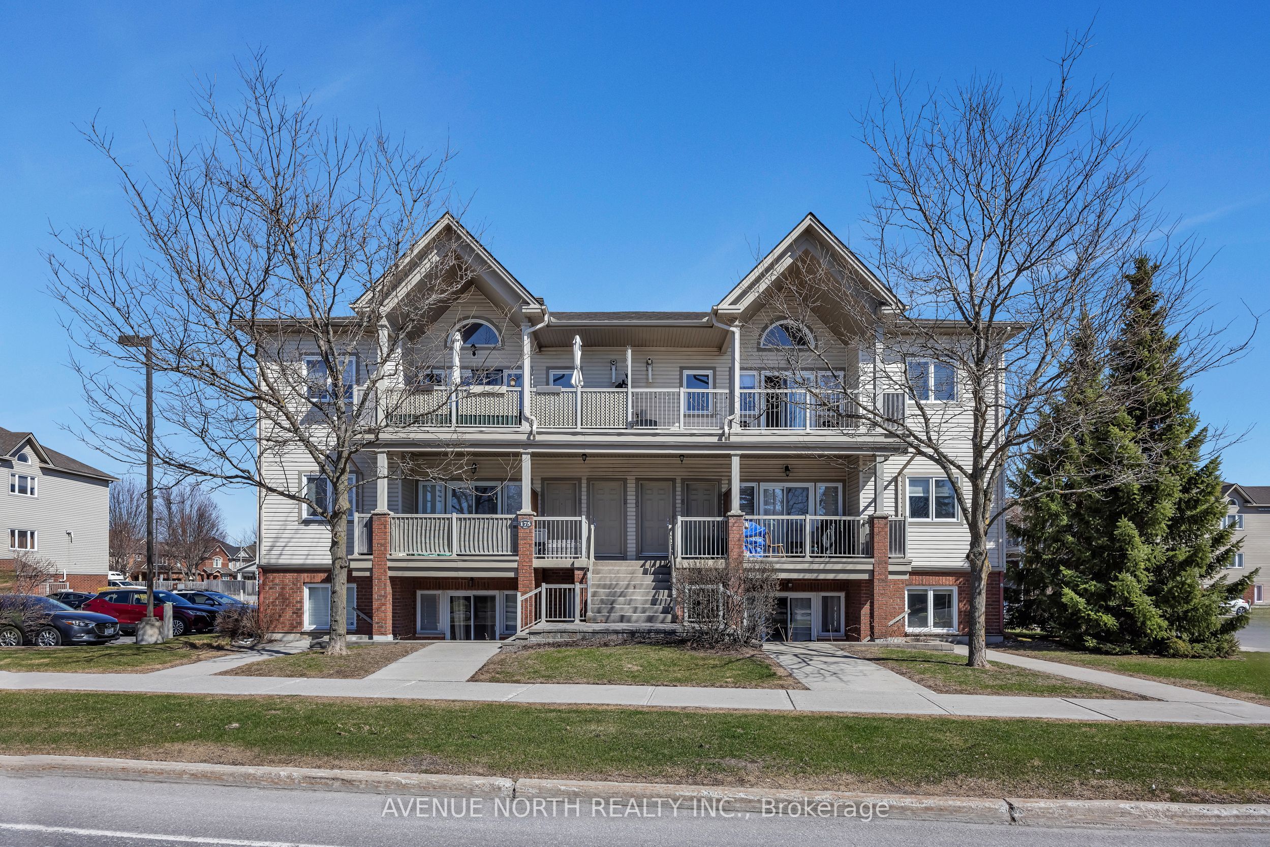 Photo 1 of 30 — 175 Waterbridge Drive 4, Barrhaven, ON K2G 7G3
