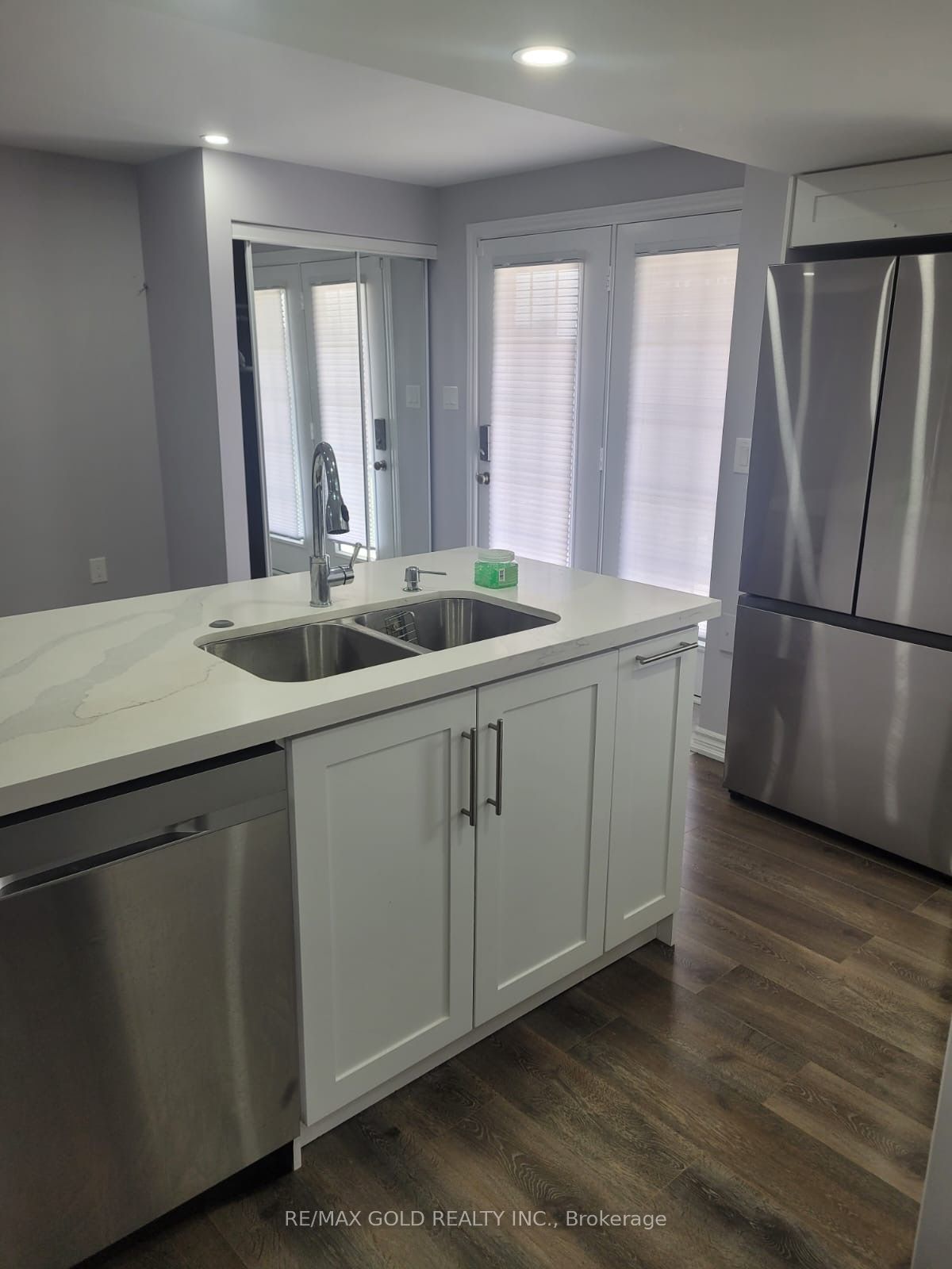 26 Lloyd Crescent BSMT