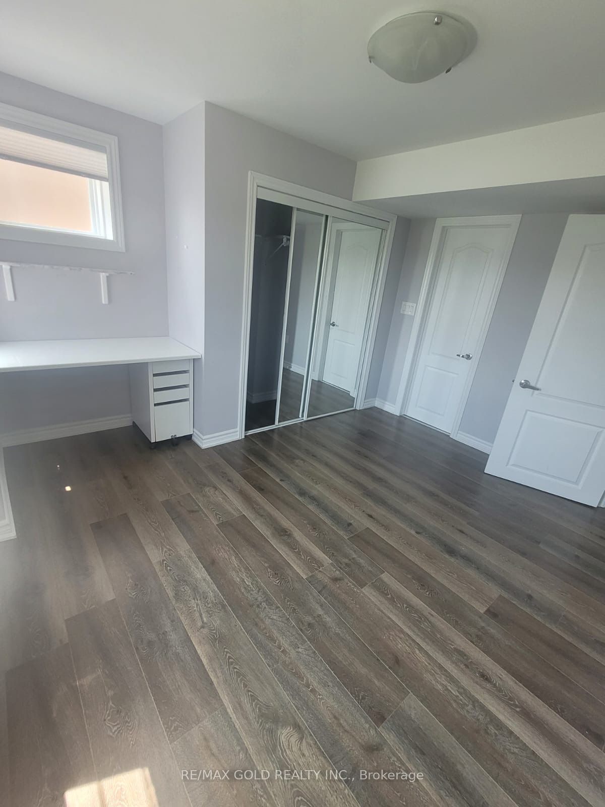 26 Lloyd Crescent BSMT