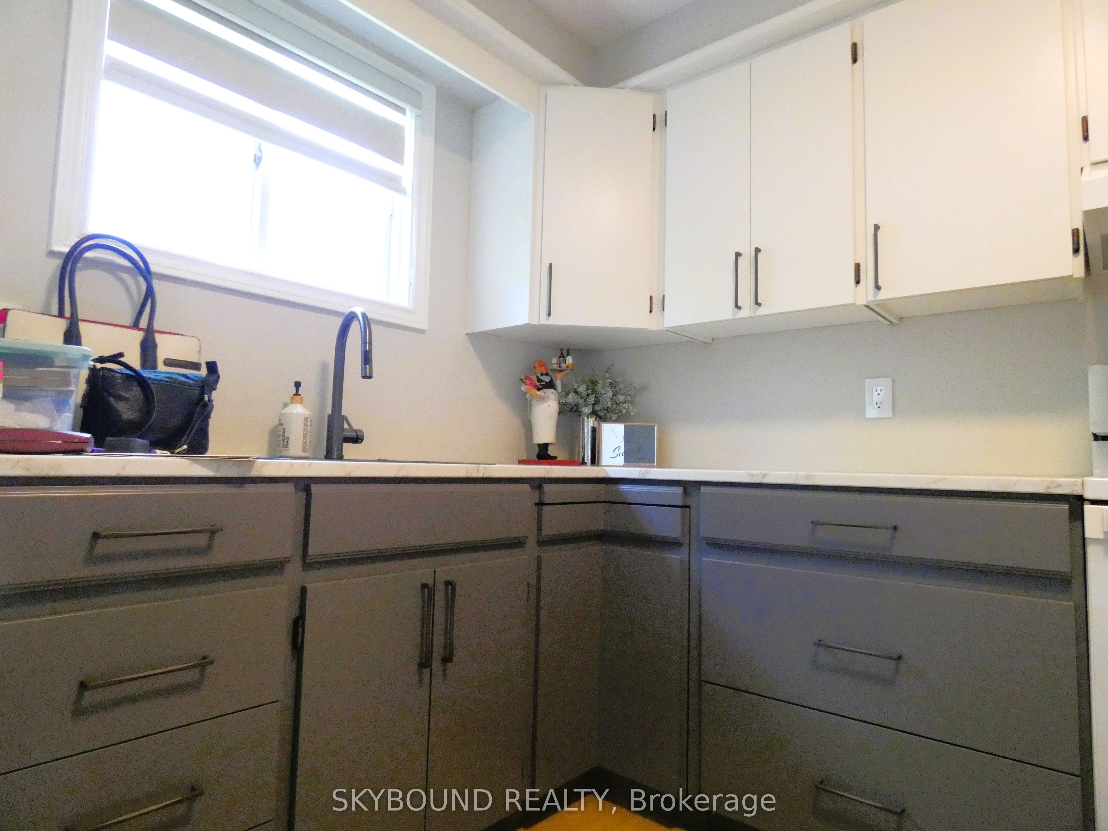 98 Barton Street 2