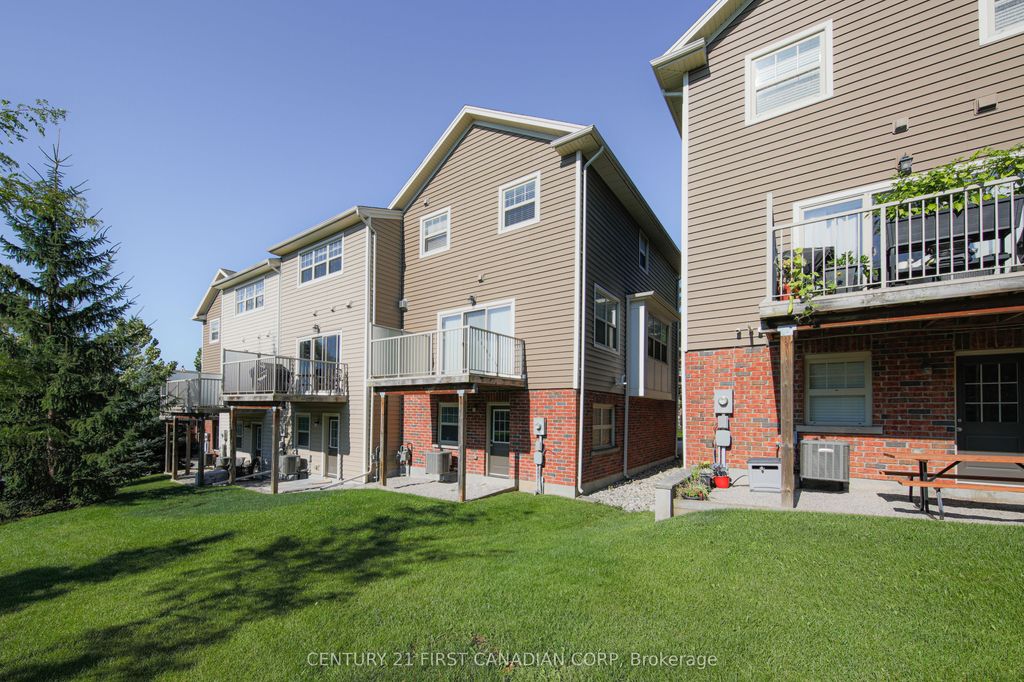 Photo of 1850 Beaverbrook Avenue #11, London North, ON N6H 0G7 (MLS # X12589016)