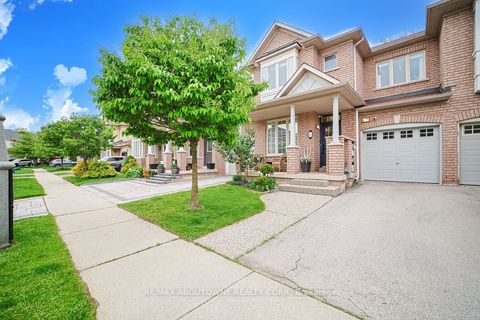 3432 Robin Hill Circle Oakville ON L6L 6X2