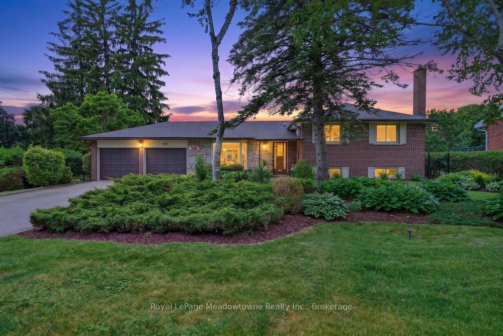 Photo 1 of 50 — 119 Elizabeth Drive, Halton Hills, ON L7J 1B6