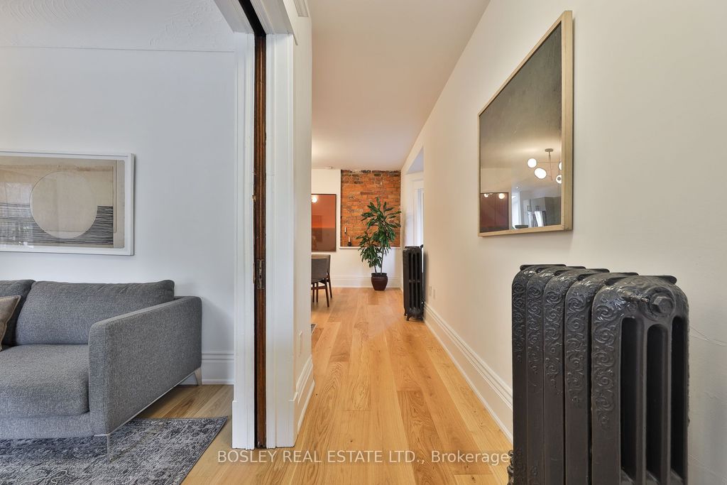 Photo of 19 Fern Avenue, Toronto, ON M6R 1J9 (MLS # W13021296)