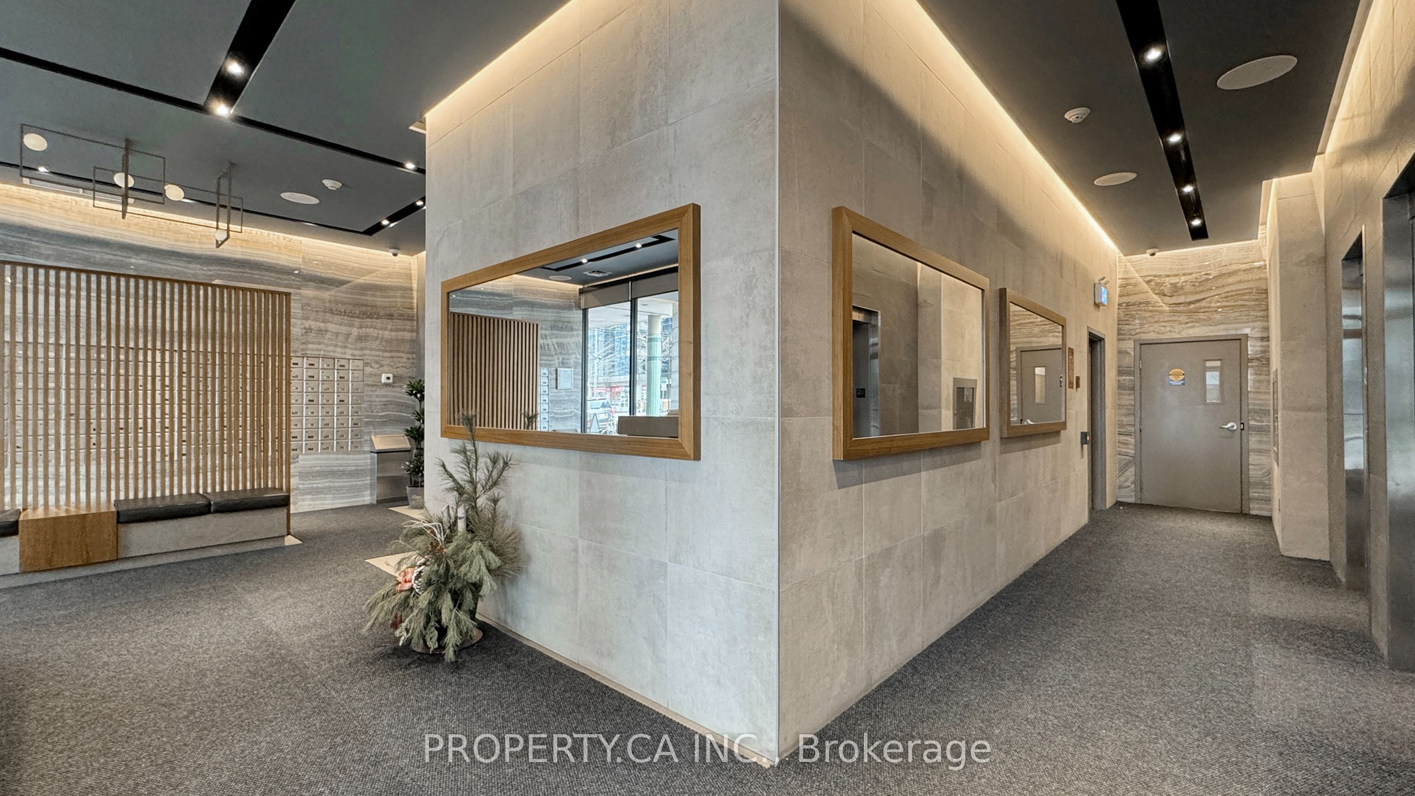 260 Queens Quay W 1606