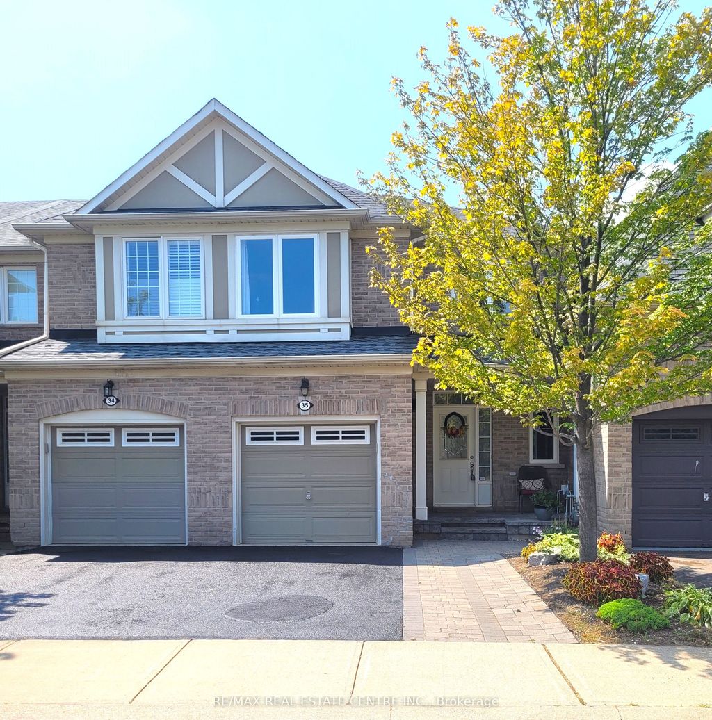 Photo of 2295 Rochester Circle #35, Oakville, ON L6M 5C8 (MLS # W12583598)